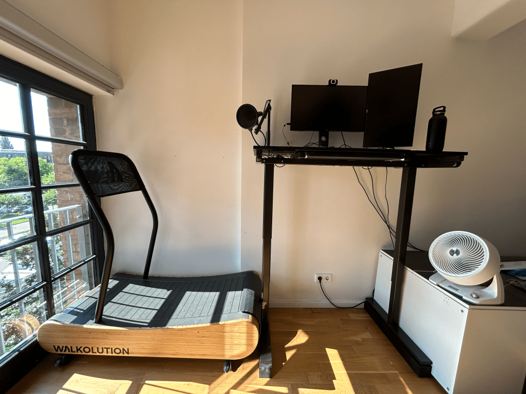 Walkolution needs a dedicated place which is problematic in small rooms.